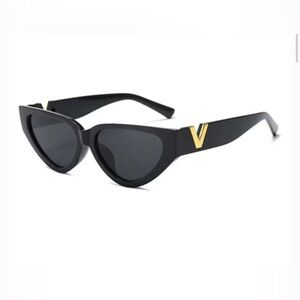 Black Cat Eye Sunglasses Gold V Detail UV Protection Trendy Chic Sunnies